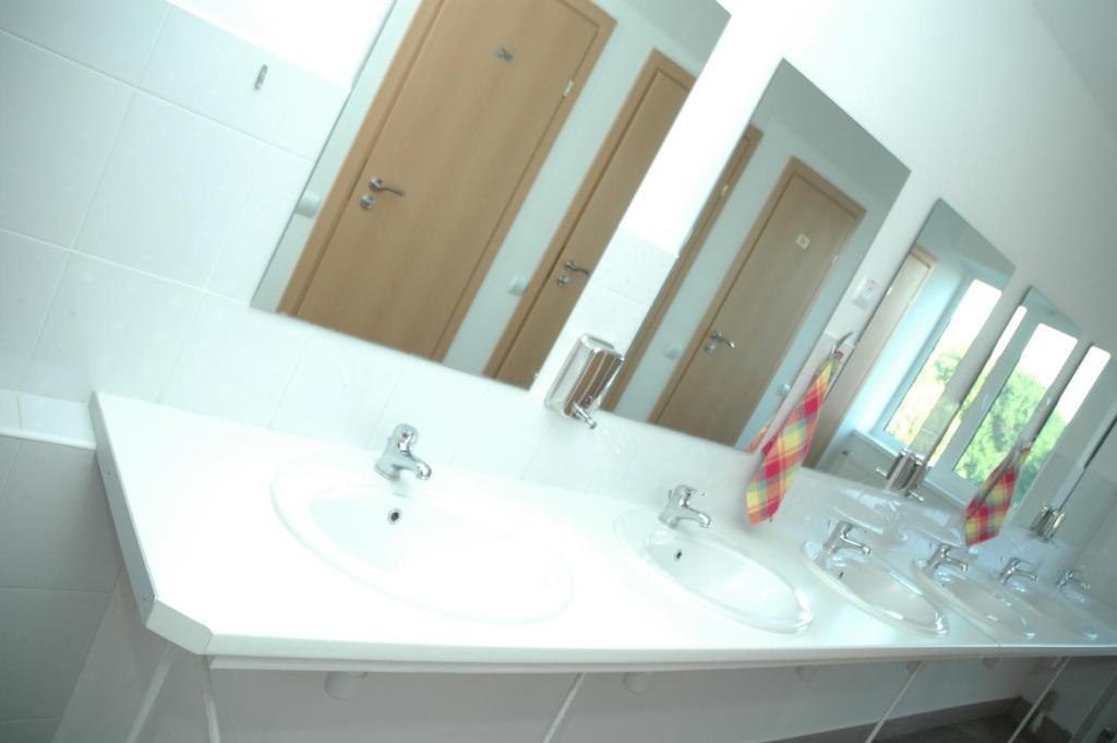 Yellow House Hostel Lviv Luaran gambar
